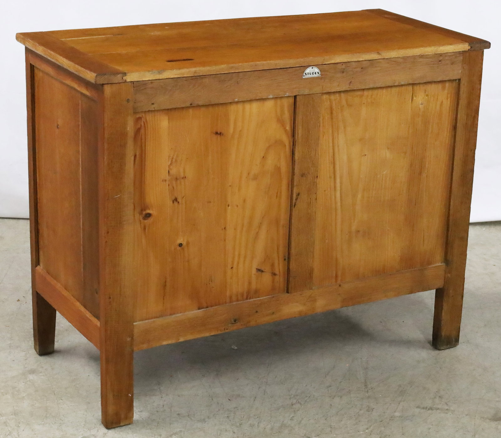 FRENCH OAK STRAIGHT FRONT COMMODE - 6