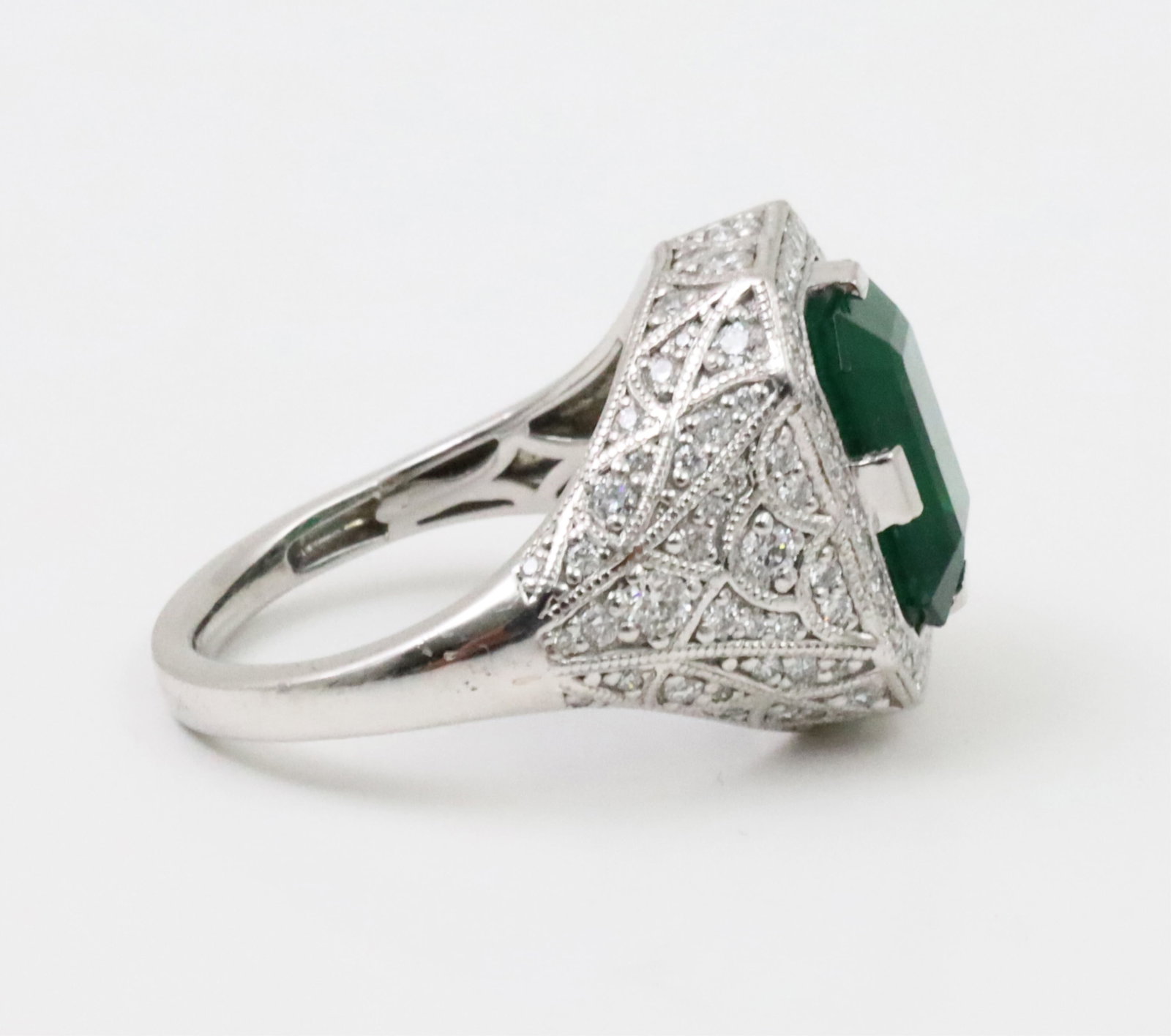 PLATINUM EMERALD AND DIAMOND RING, GIA - 5