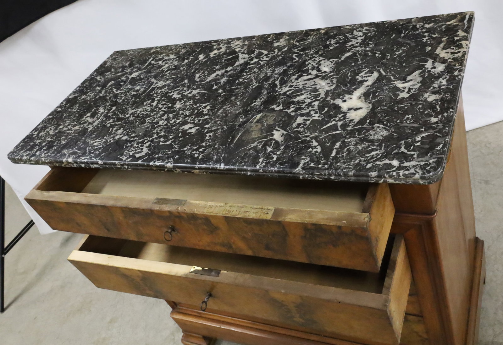 LOUIS PHILIPPE WALNUT COMMODE - 5