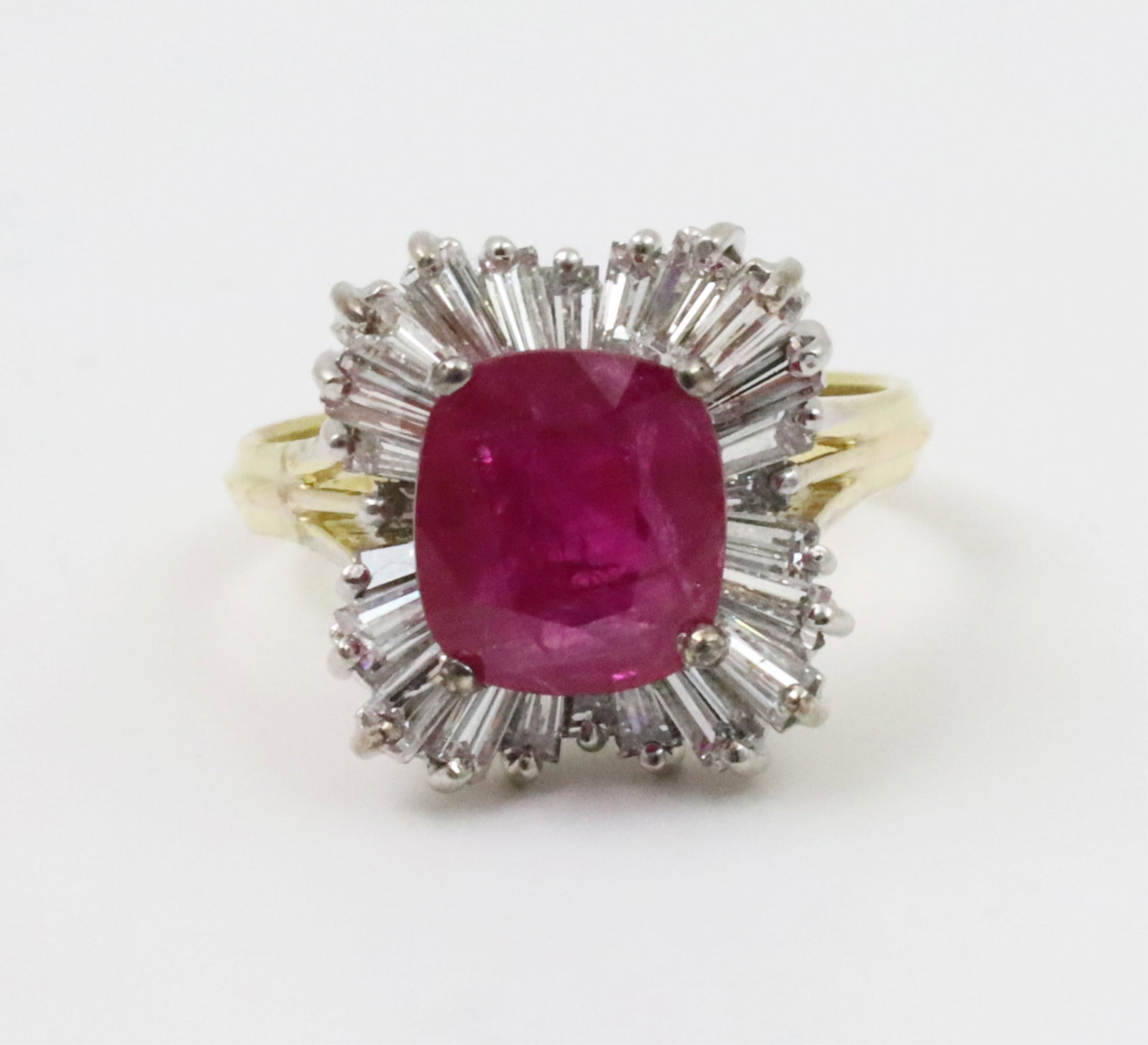 18K BURMESE RUBY AND DIAMOND RING,GIA - 3