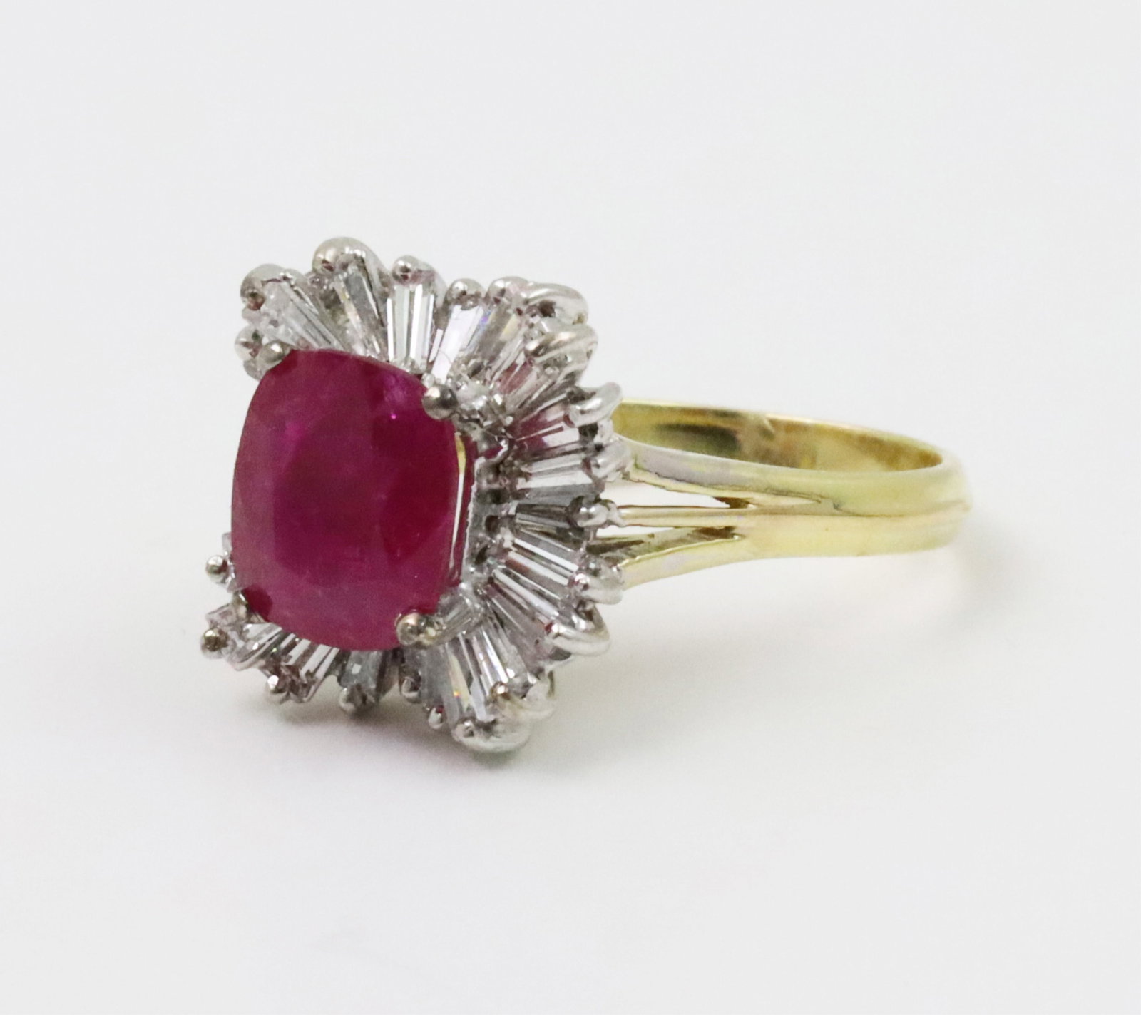 18K BURMESE RUBY AND DIAMOND RING,GIA - 4