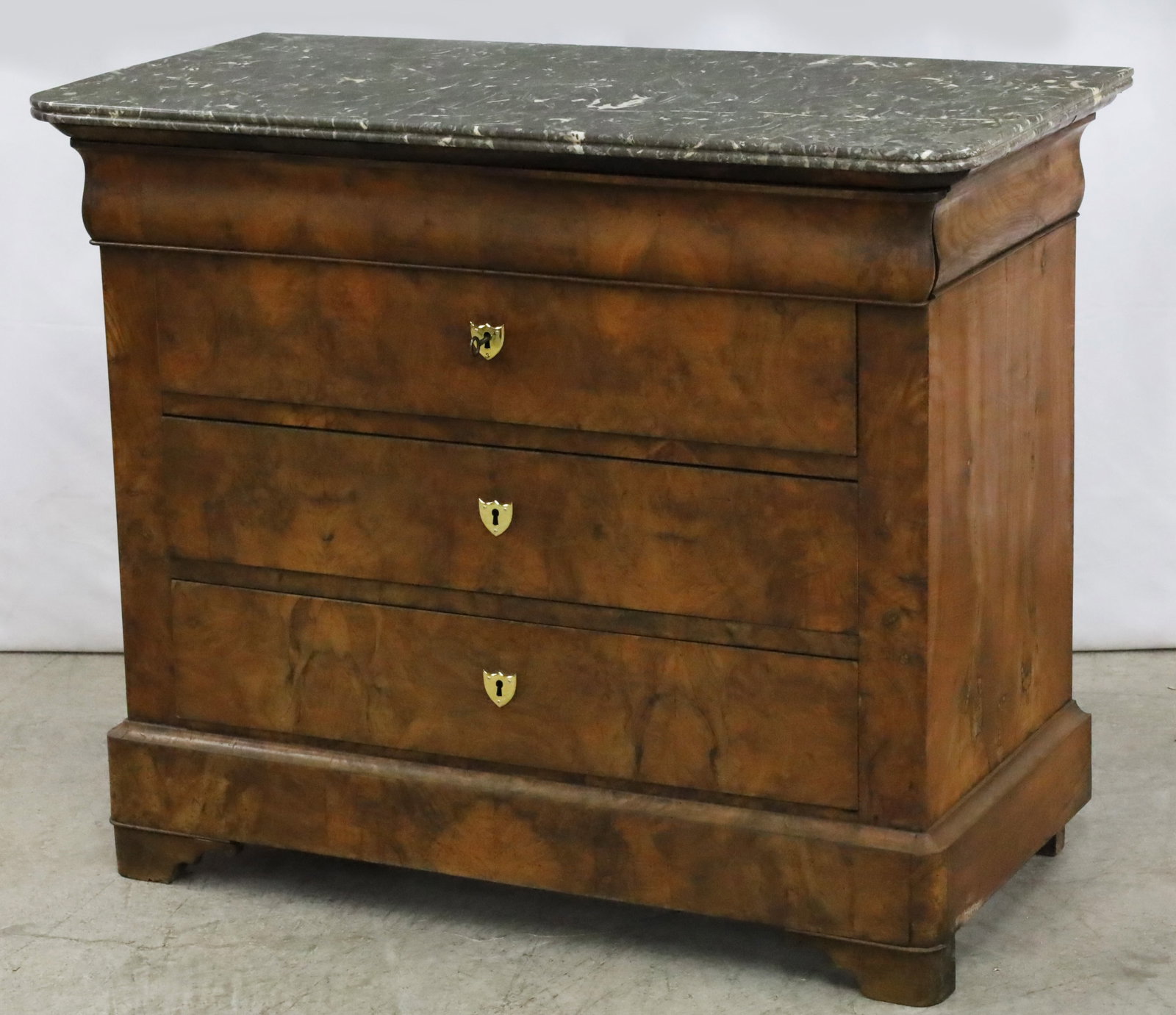 LOUIS PHILIPPE BURL WALNUT COMMODE - 3