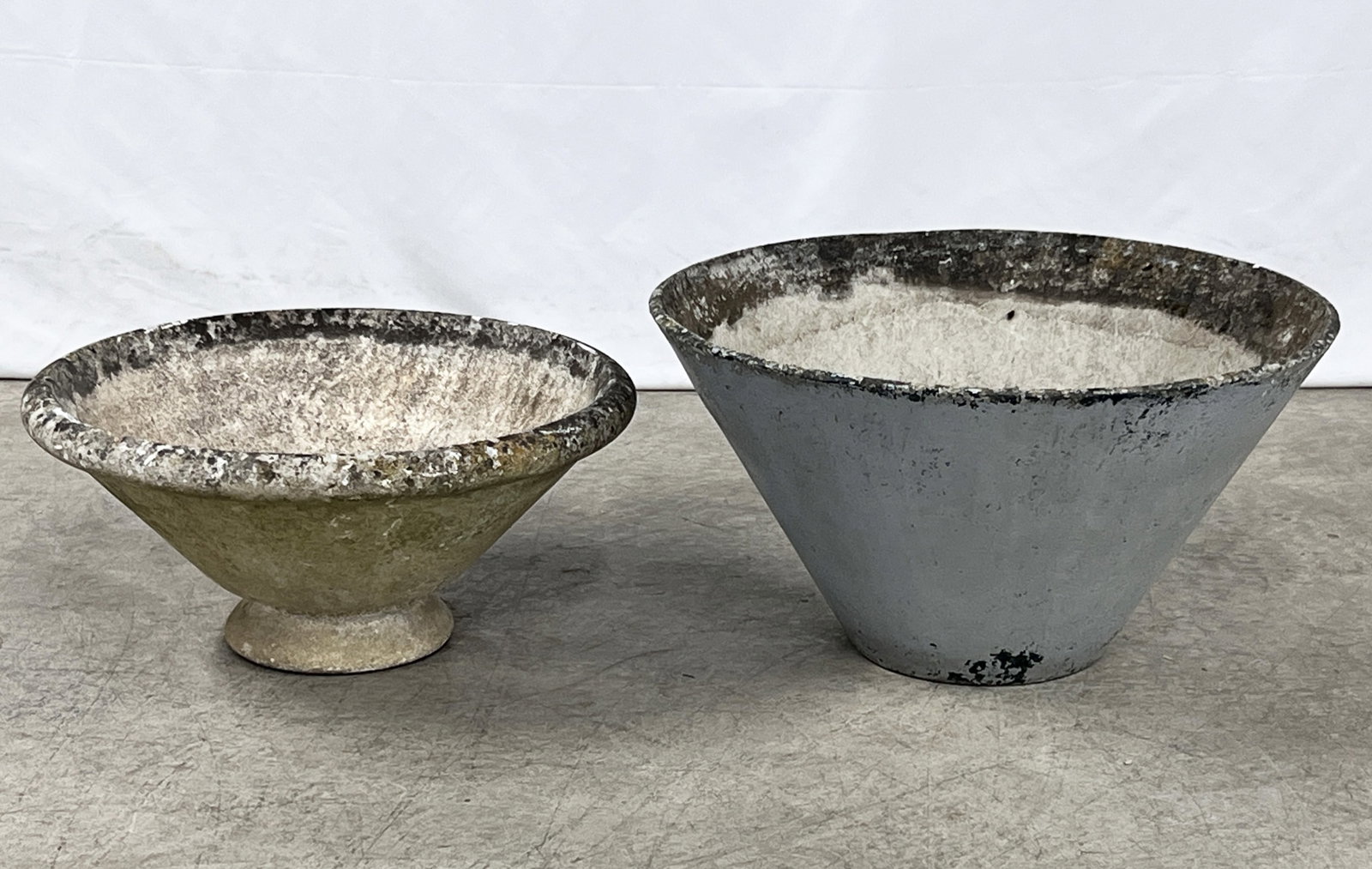 TWO WILLY GUHL PLANTERS - 3