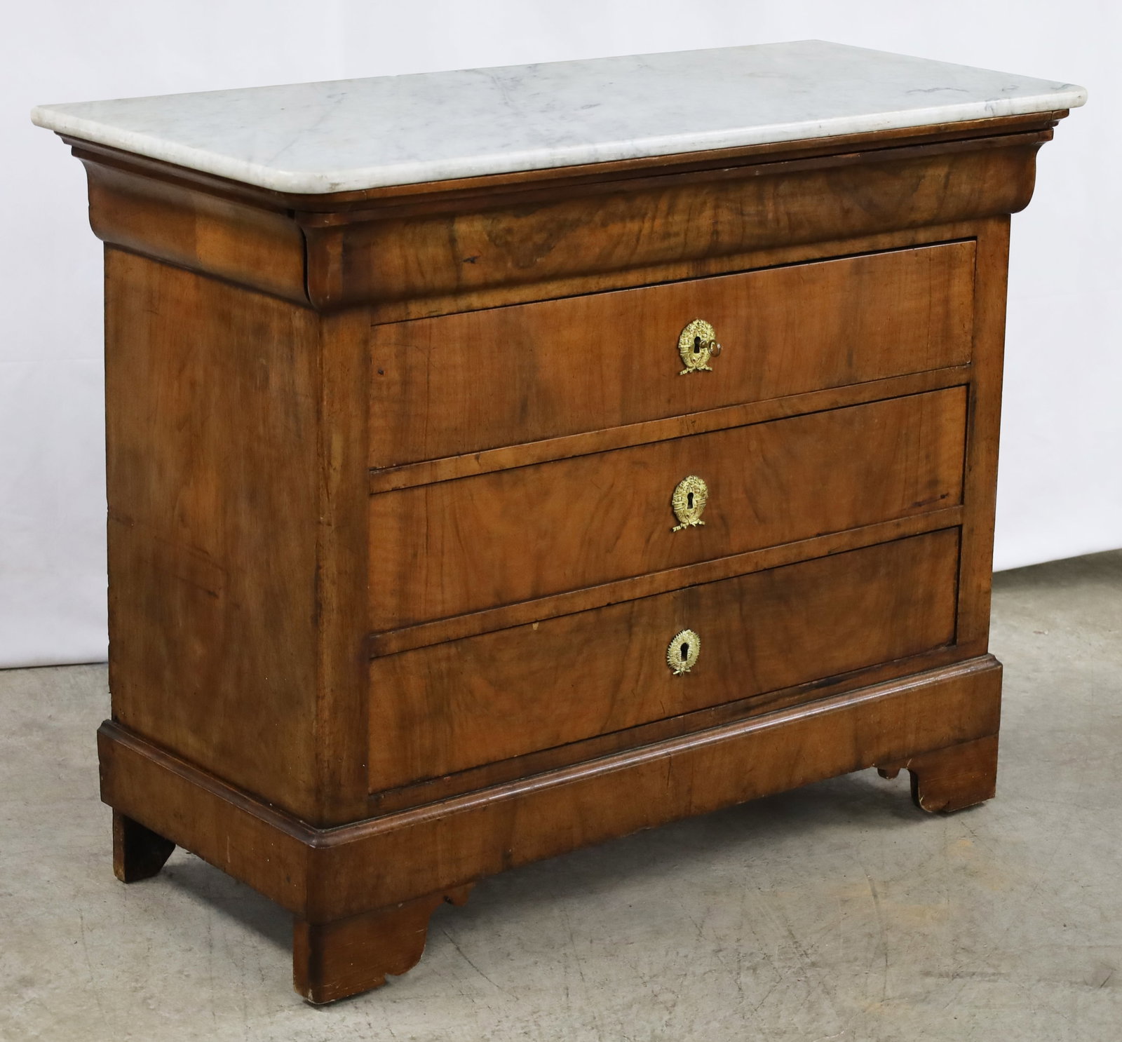 LOUIS PHILIPPE WALNUT COMMODE - 3
