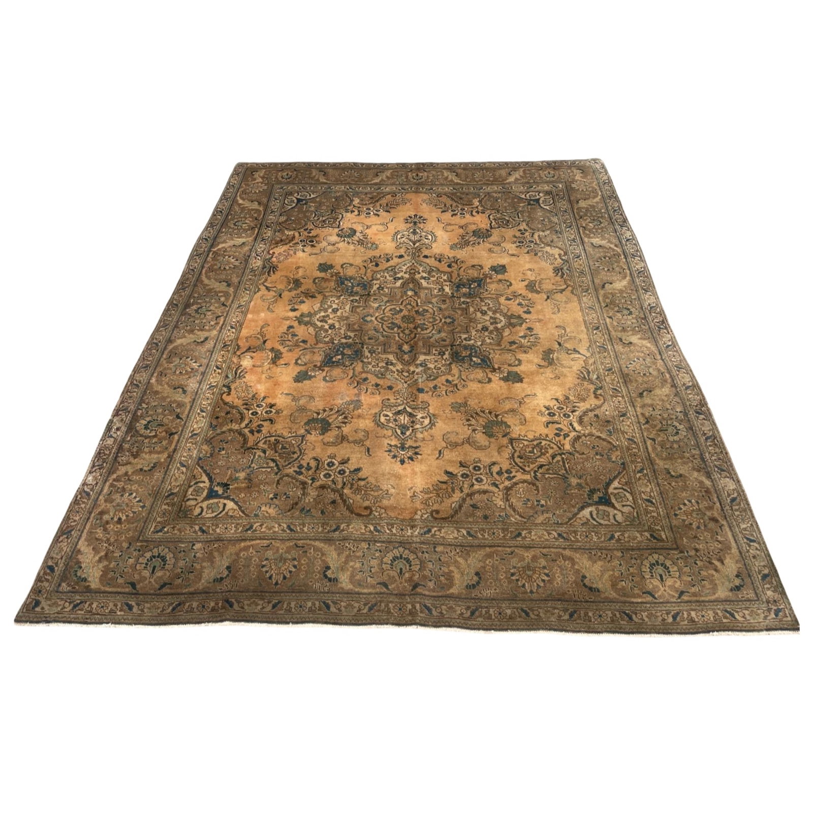 TABRIZ RUG 8'10 X 11'5: Tabriz rug 8'10 x 11'5