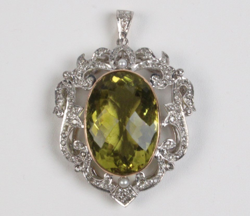 18K GOLD DIAMOND AND LEMON TOURMALINE PENDANT: 18K GOLD DIAMOND AND LEMON TOURMALINE PENDANT HAVING 2.233 CTW DIAMONDS AND 50.955 CT LEMON TOURMALINE