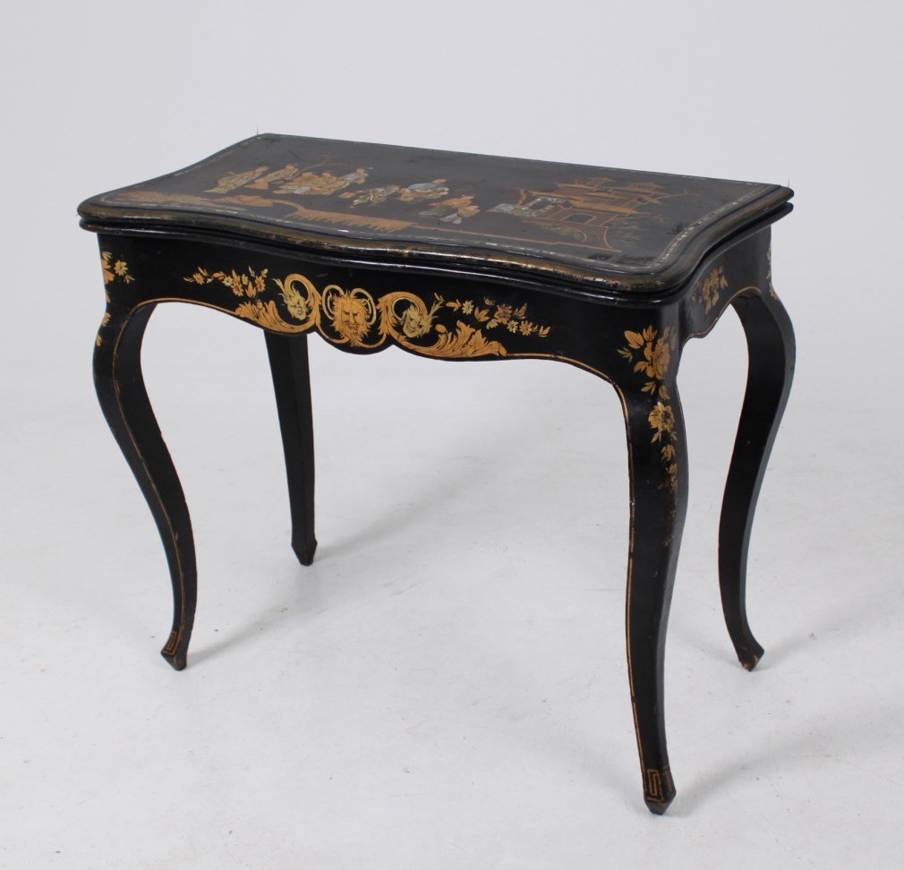 19TH C. CONTINENTAL BLACK CHINOISERIE LACQUERED GAME: 19TH C. CONTINENTAL BLACK CHINOISERIE LACQUERED FLIP-OVER TOP GAME TABLE WITH MOTHER OF PEARL INLAY; 30.5"H X 36"W X 17.5"D; CONDITION: SCRATCHES, ABRASIONS, SURFACE GRIME CONSISTENT WITH AGE