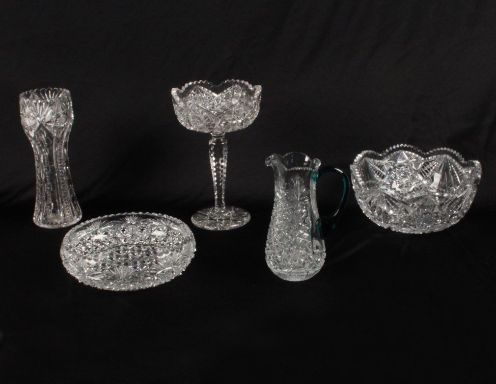 5 PIECE MISCELLANEOUS LOT OF AMERICAN "BRILLIANT: 5 PIECE MISCELLANEOUS LOT OF AMERICAN "BRILLIANT PERIOD" CUT GLASS CONSISTING OF AN 11"H X 7"DIA. COMPOTE, A 9.75" BOWL, A 10.5" VASE, A 9" SHALLOW DISH, AND AN 8.5" PITCHER WITH GREEN GLASS HANDLE
