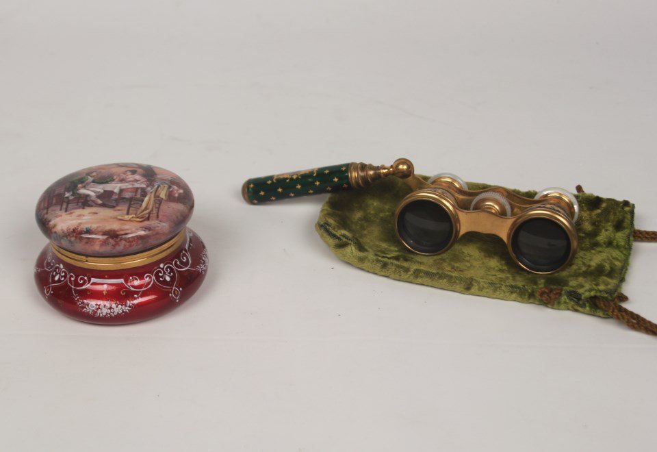 2 PIECE MISCELLANEOUS LOT OF ENAMELED GLASS: 2 PIECE MISCELLANEOUS LOT OF ENAMELED GLASS CONSISTING OF A PAIR OF HAND PAINTED OPERA GLASSES HAVING PORTRAIT RESERVES ON THE OPTICS AND VIGNETTE OF CHERUB ON HANDLE, ALONG WITH METAL LINED COVERED B