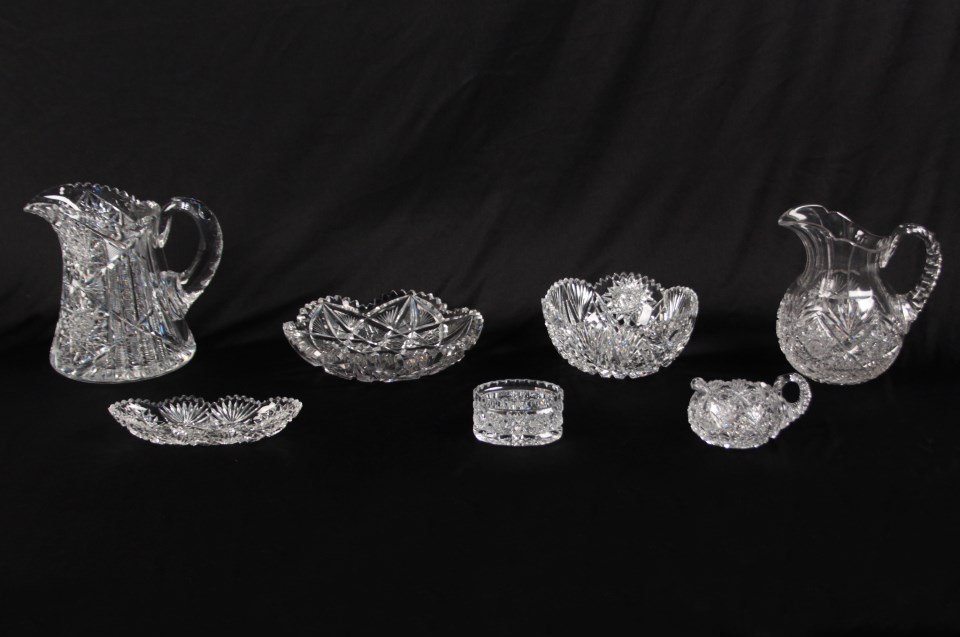 7 PIECE MISCELLANEOUS LOT OF AMERICAN "BRILLIANT: 7 PIECE MISCELLANEOUS LOT OF AMERICAN "BRILLIANT PERIOD" CUT GLASS CONSISTING OF 7.5" PITCHER, 8" PITCHER, 7" DIA. BOWL, 9" SHALLOW DISH SIGNED LIBBEY, 7.5" OVAL DISH SIGNED HAWKS, 3.5"OVAL BOWL, AND 