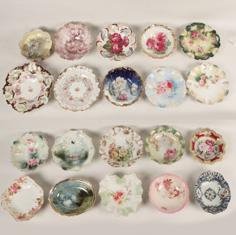 MISCELLANEOUS LOT OF 20 FLORAL HAND PAINTED BOWLS AND: MISCELLANEOUS LOT OF 20 FLORAL HAND PAINTED BOWLS AND PLATES, MOSTLY FRENCH AND GERMAN LIMOGES, BAVARIAN, ECT; AVERAGE 10"