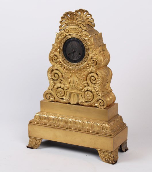 FRENCH LOUIS PHILLIPE GILT BRONZE MANTLE CLOCK: FRENCH LOUIS PHILLIPE GILT BRONZE MANTLE CLOCK; 19"H X 13"W X 5"D; CONDITION: WITH PENDELUM