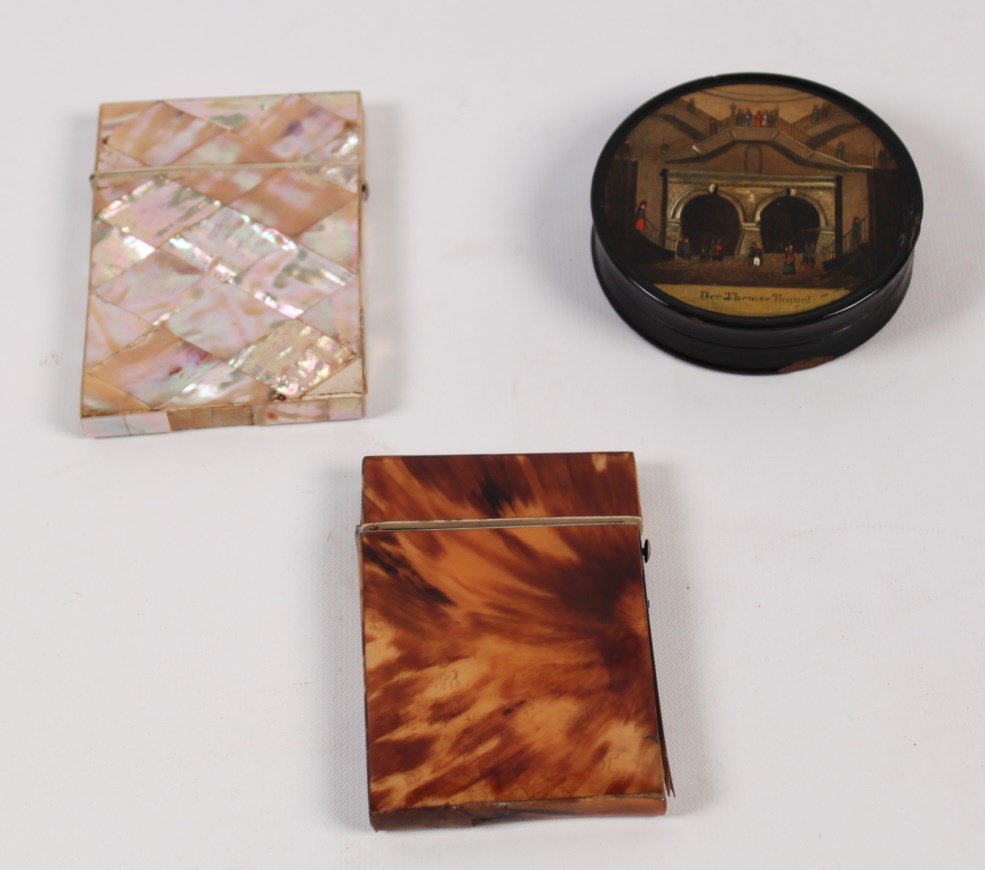 3 PIECE MISCELLANEOUS LOT, 2 CARDHOLDER AND A SNUFF BOX: 3 PIECE MISCELLANEOUS LOT CONSISTING OF A TORTOISESHELL CARDHOLDER, A MOTHER OF PEARL CARDHOLDER, ALONG WITH A PAPIER MACHE HANDPAINTED SNUFF BOX; 4"H X 2.75"W CARDHOLDERS; CONDITION: ONE CARDHOLDER H