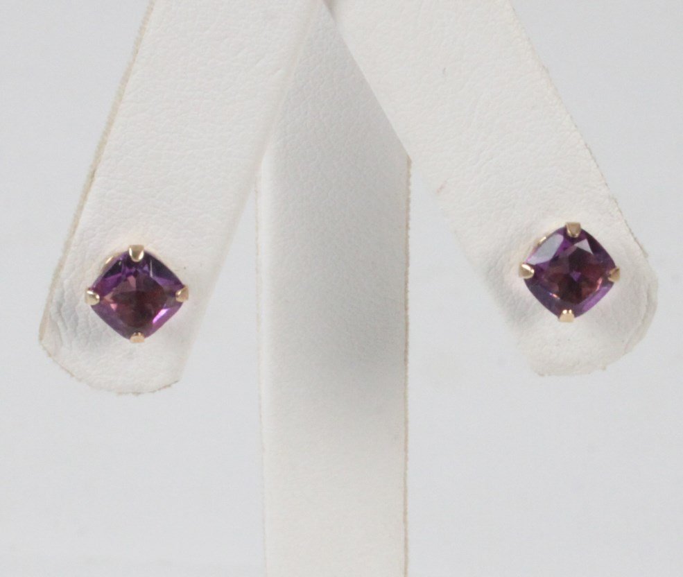 14K AMETHYST STUD EARRINGS: 14K YELLOW GOLD AMETHYST STUD EARRINGS, EACH HAVING 6MM X 6MM AMETHYST