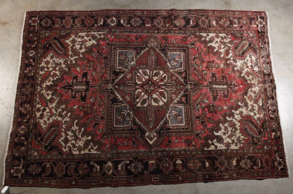 ORIENTAL RUG 6'10" X 9'10" HERIZ: ORIENTAL RUG 6'10" X 9'10" HERIZ