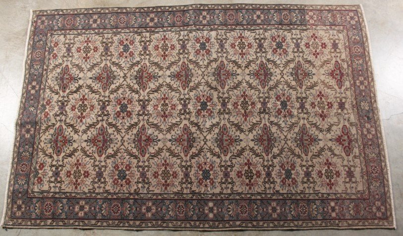 ORIENTAL RUG 5'9" X 9'1" TURKISH OUSHAK: ORIENTAL RUG 5'9" X 9'1" TURKISH OUSHAK