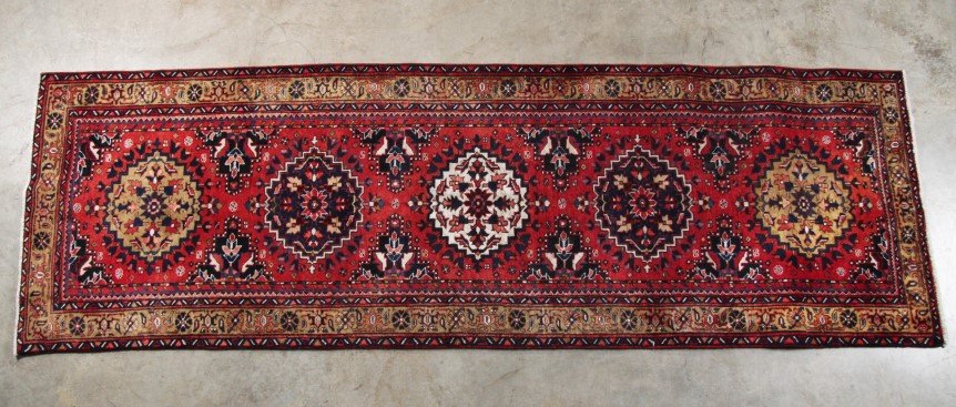 ORIENTAL RUG 3'8" X 11'2" SARAB: ORIENTAL RUG 3'8" X 11'2" SARAB