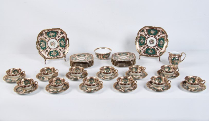 40 PIECE NORITAKE PORCELAIN TEA AND CAKE SERVICE: 40 PIECE NORITAKE PORCELAIN TEA AND CAKE SERVICE CONSISTING OF 12 CUPS AND SAUCERS, 12 BREAD PLATES, CREAM AND SUGARS, AND 2 SERVING PLATTERS