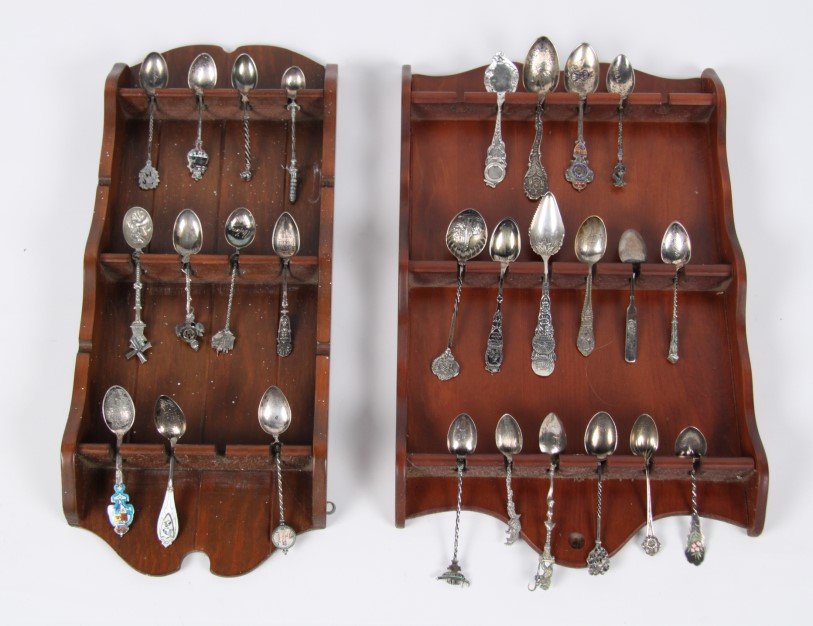 MISCELLANEOUS LOT OF A GROUP OF 27 SOUVENIR SPOONS WITH (1 of 4)