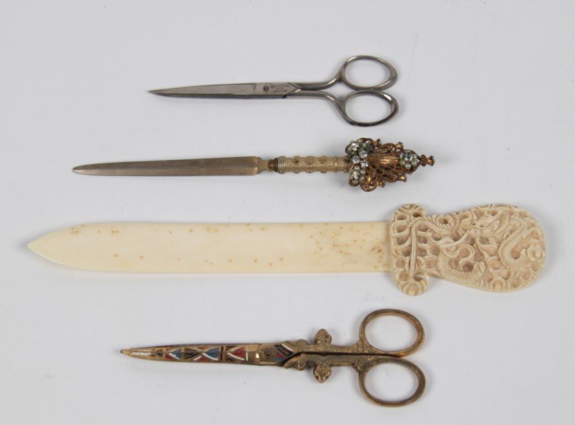 4 PIECE MISCELLANEOUS LOT OF 2 LETTER OPENERS AND 2: 4 PIECE MISCELLANEOUS LOT OF 2 LETTER OPENERS AND 2 SCISSORS CONSISTING OF ONE ORIENTAL CARVED NATURAL BONE LETTER OPENER, ANOTHER LETTER OPENER MOUNTED WITH RHINESTONES, AND 2 PAIRS OF SCISSORS, ONE 