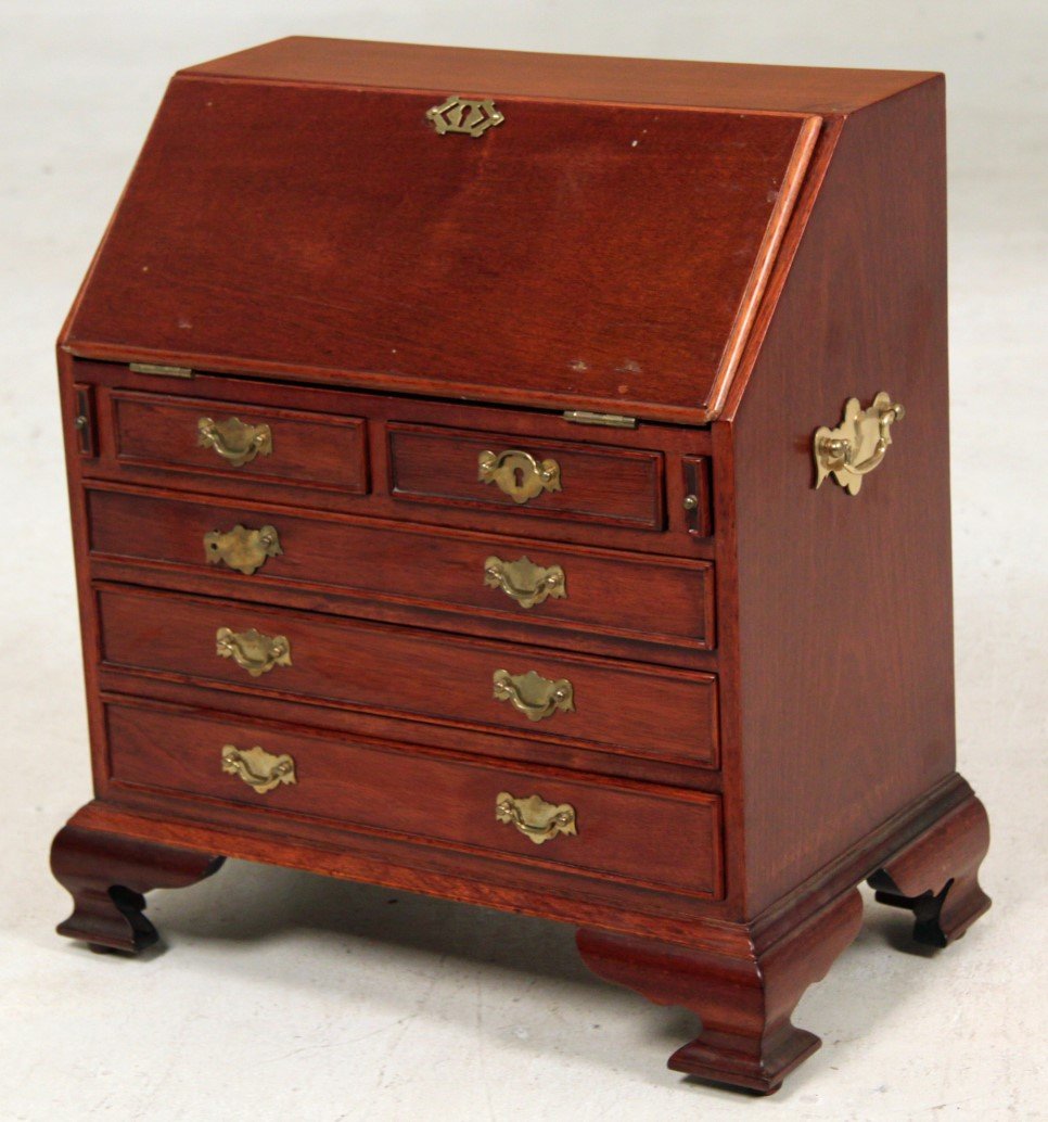 MINIATURE MAHOGANY CHILD'S BUREAU: MINIATURE MAHOGANY CHILD'S BUREAU; 18"H X 16"W X 9"D