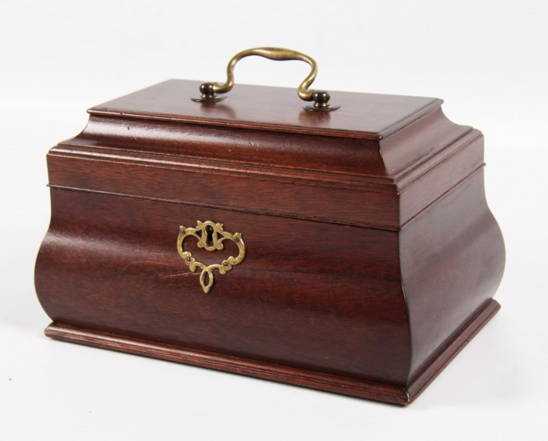 GEORGIAN DESIGN MAHOGANY TEA CADDY BY KITTINGER (1 of 2)