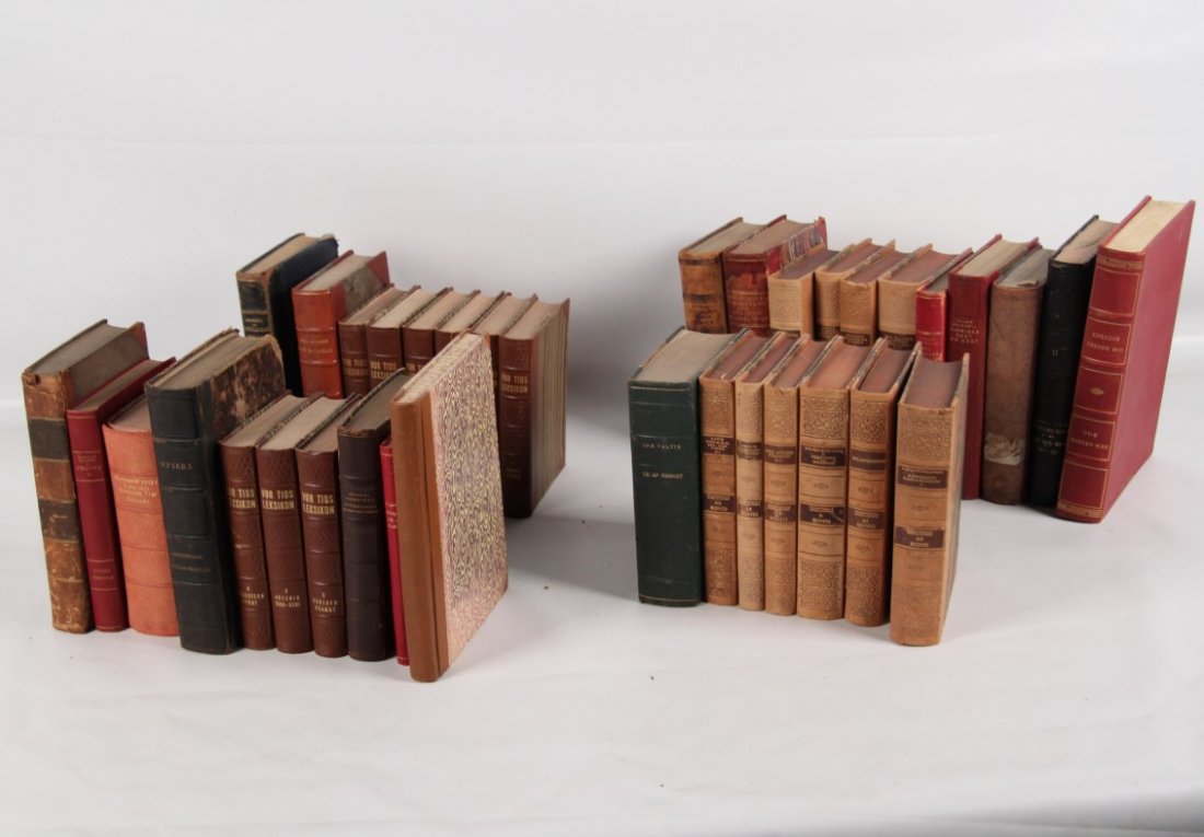 LOT OF 35 DECORATIVE LEATHER BOUND BOOKS (1 of 5)