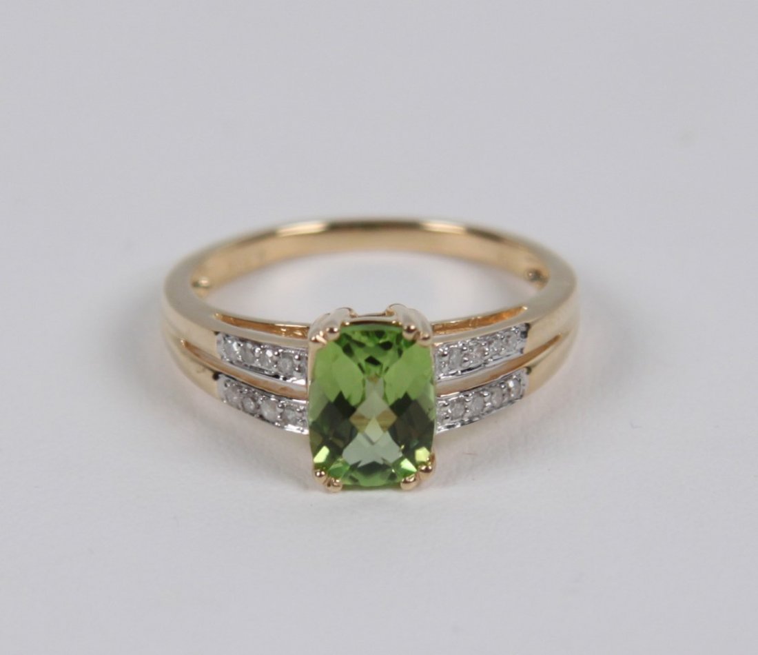 14K YELLOW GOLD DIAMOND AND PERIDOT RING (1 of 1)