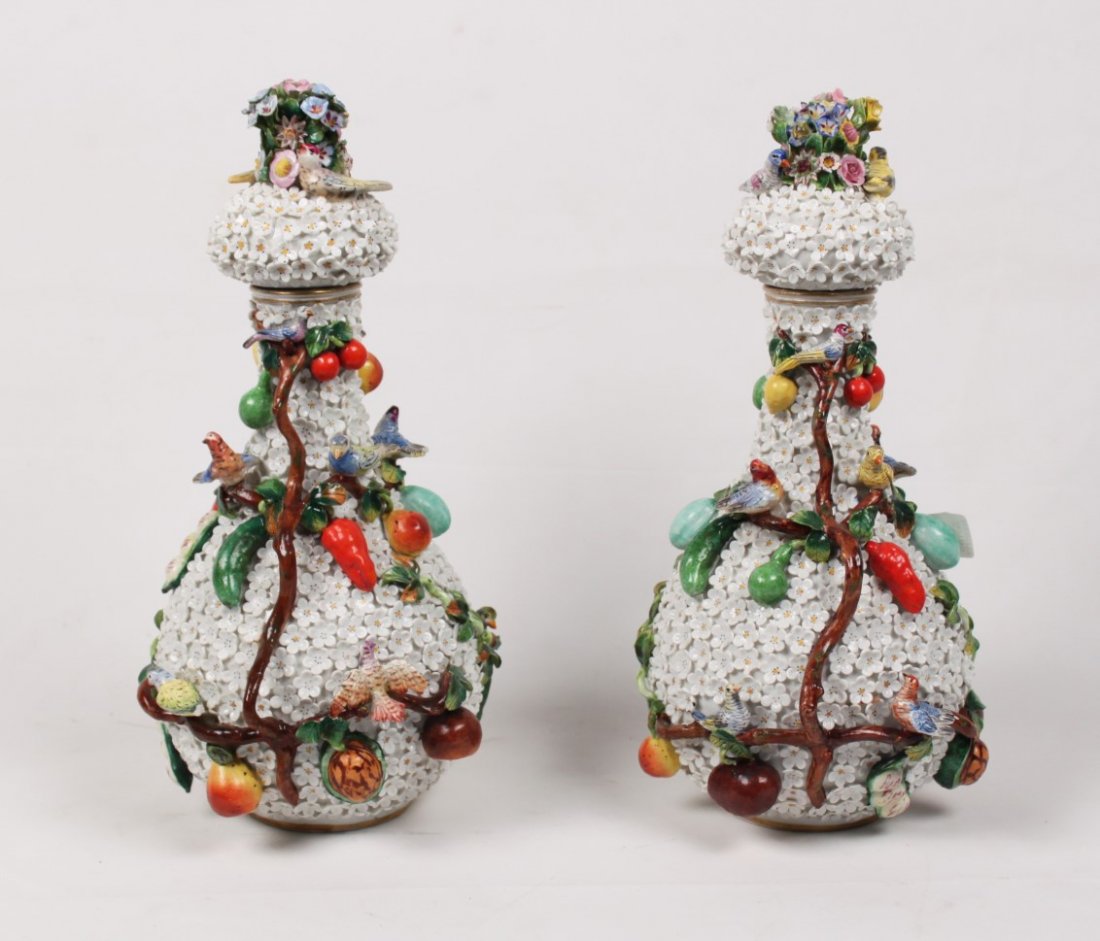 PAIR OF GERMAN SCHNEEBALLEN MEISSEN CAPPED URNS (1 of 4)