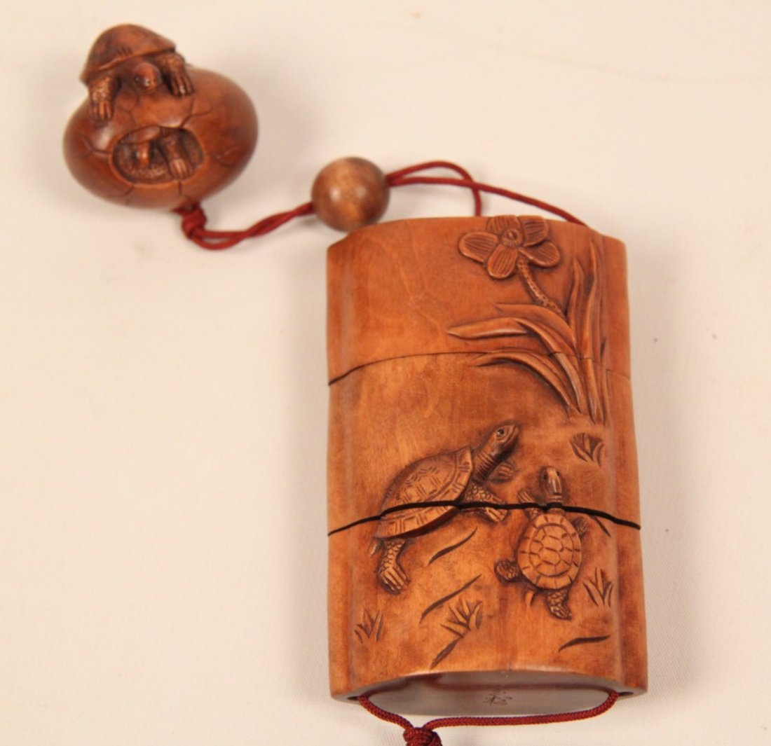 SIGNED JAPANESE BOXWOOD 3PART INRO (1 of 2)