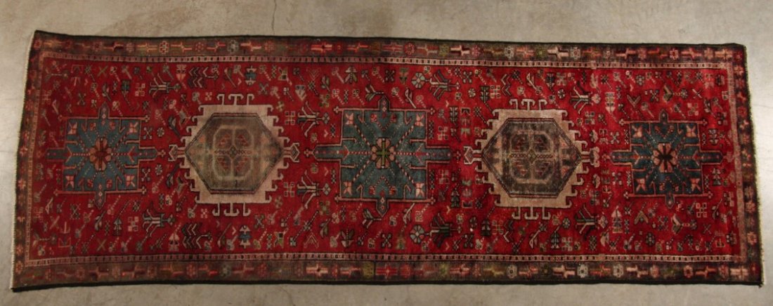 3'1" X 9'3" KARAJEH: 3'1" X 9'3" KARAJEH; AREAS OF PIGMENT LOSS AND LOW KNAP