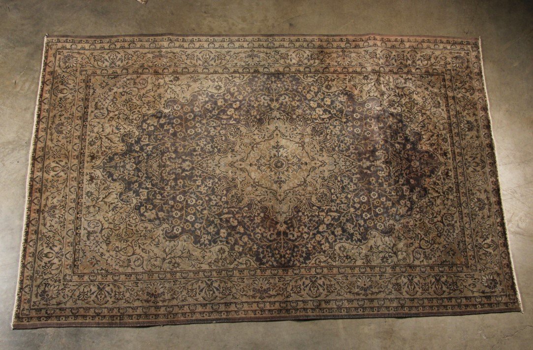 ORIENTAL RUG 5'5" X 8'5" TABRIZ: ORIENTAL RUG 5'5" X 8'5" TABRIZ; CONDITION: AREAS OF LOSS OF PIGMENT