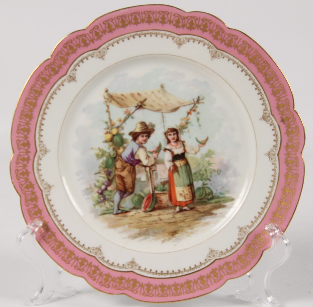 SCALLOPED EDGE SEVRES CABINET PLATE (1 of 2)