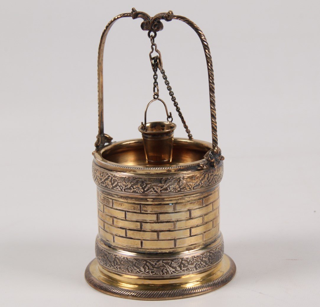 800 SILVER AND VERMILLE WASHED FOUNTAIN: 800 SILVER AND VERMILLE WASHED WISHING WELL FORMED FOUNTAIN; 9"H X 5"W