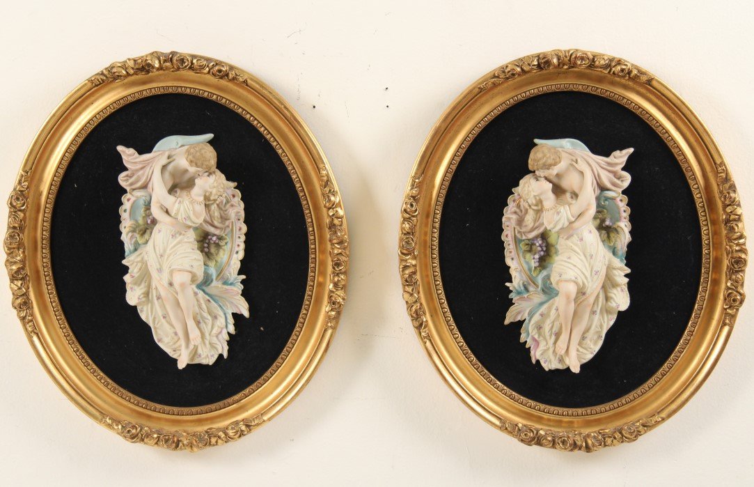 PAIR OF CAPO DI MONTE STYLE PORCELAIN PLAQUES (1 of 3)