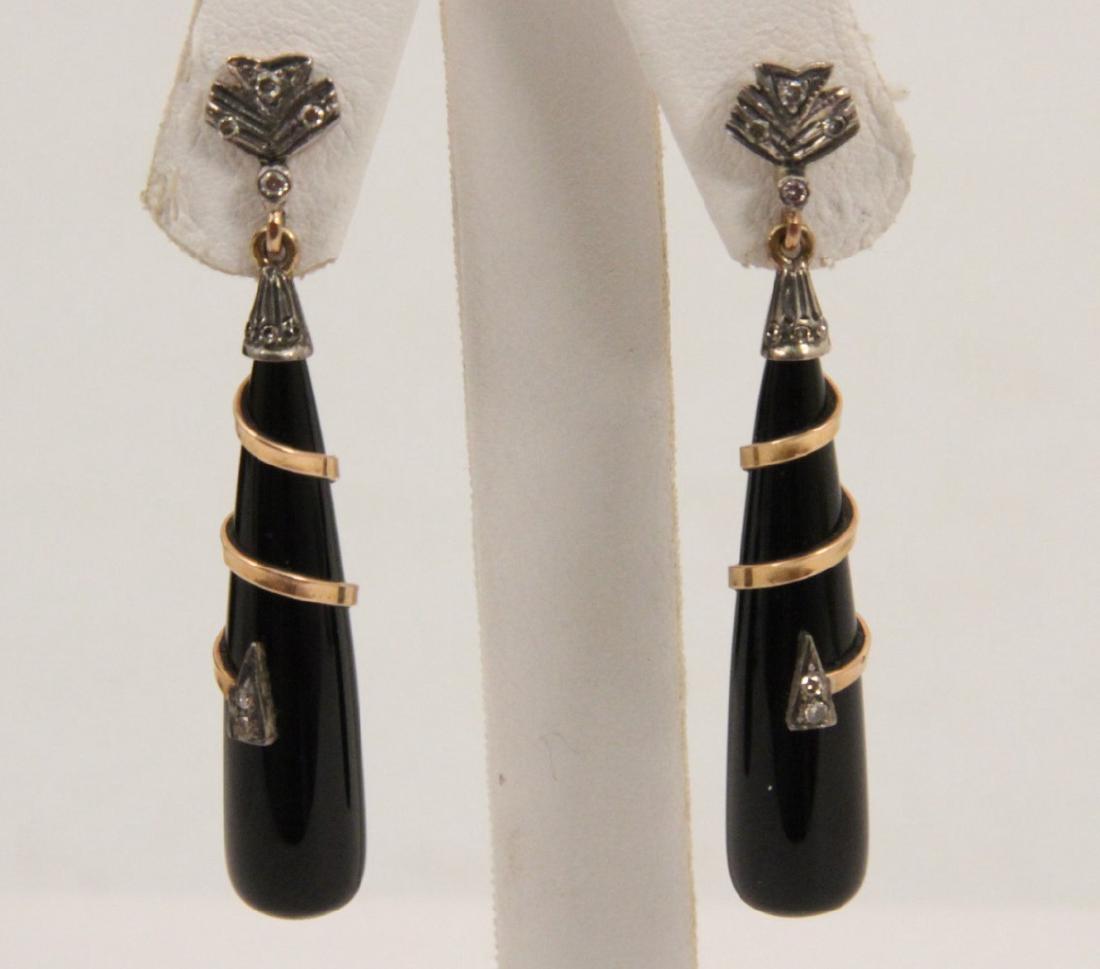 PAIR OF 18K YELLOW GOLD ONYX DROP EARRINGS (1 of 1)