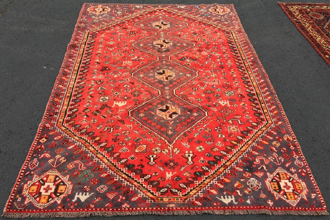 ORIENTAL RUG 5'9" X 9' SHIRAZ: ORIENTAL RUG 5'9" X 9' SHIRAZ
