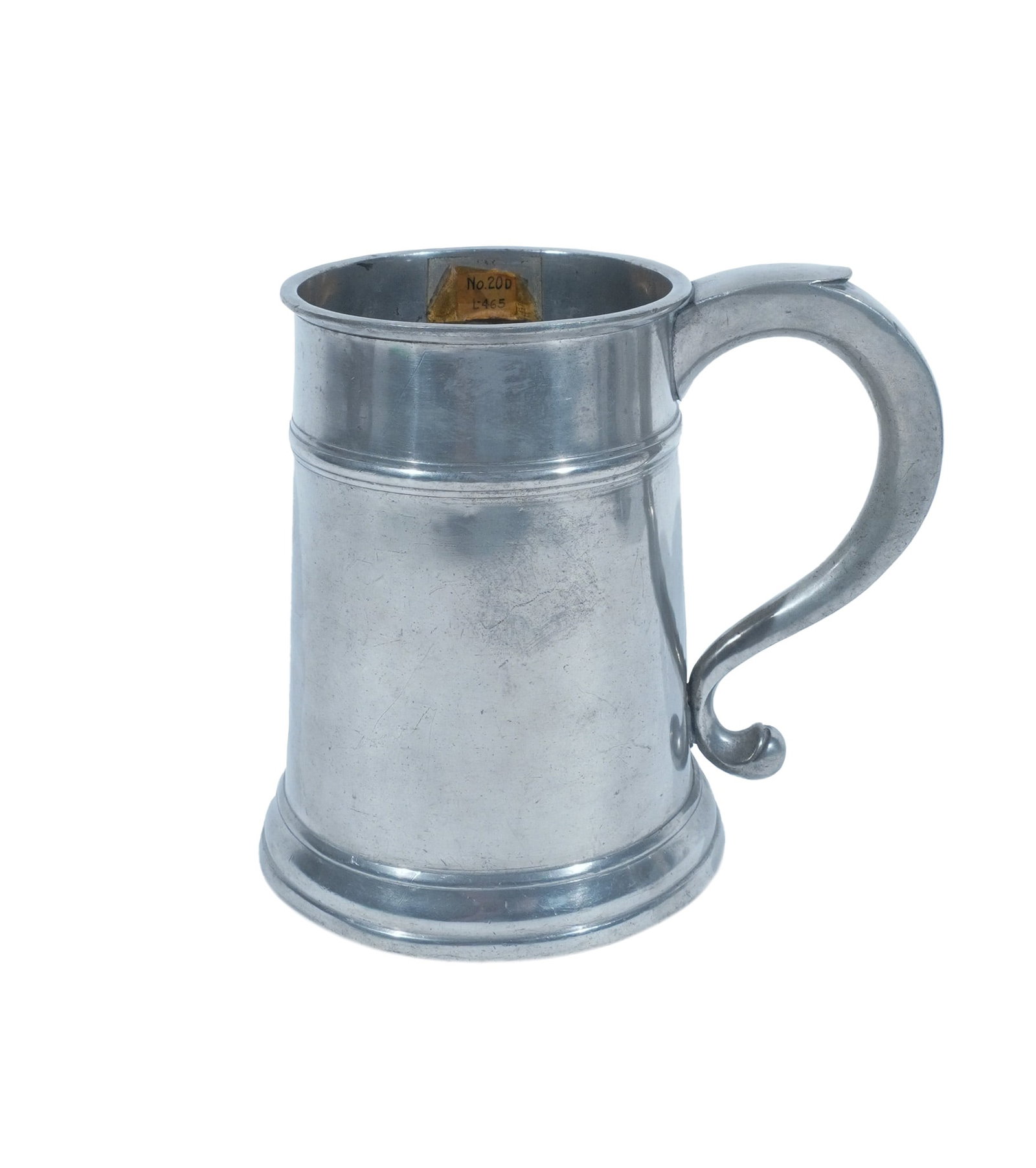 American Pewter Kettledrum Mug, Frederick Bassett (1740-1800), New York or Hartford, Last Half 18th: American Pewter Kettledrum Mug Frederick Bassett (1740-1800), New York or Hartford, Last Half 18th Century Stamped maker's mark to bottom. Property from the Helen M. Huling Trust Height: 6-1/8 in (15.