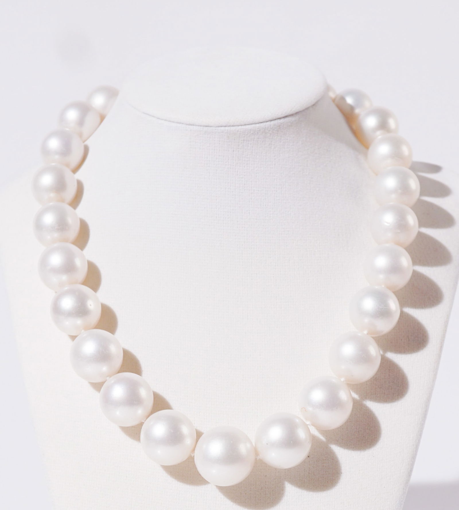18-Karat Yellow-Gold, South Sea Pearl and Diamond Necklace, Length: 17-3/4 in (45.1 cm) (1 of 3)