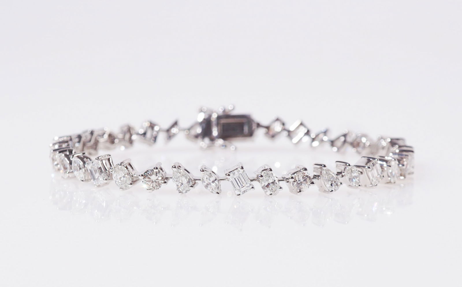 14-Karat White-Gold and Diamond Bracelet, Gross weight: 8.3 dwt., Length: 7 in (17.7 cm) (1 of 3)