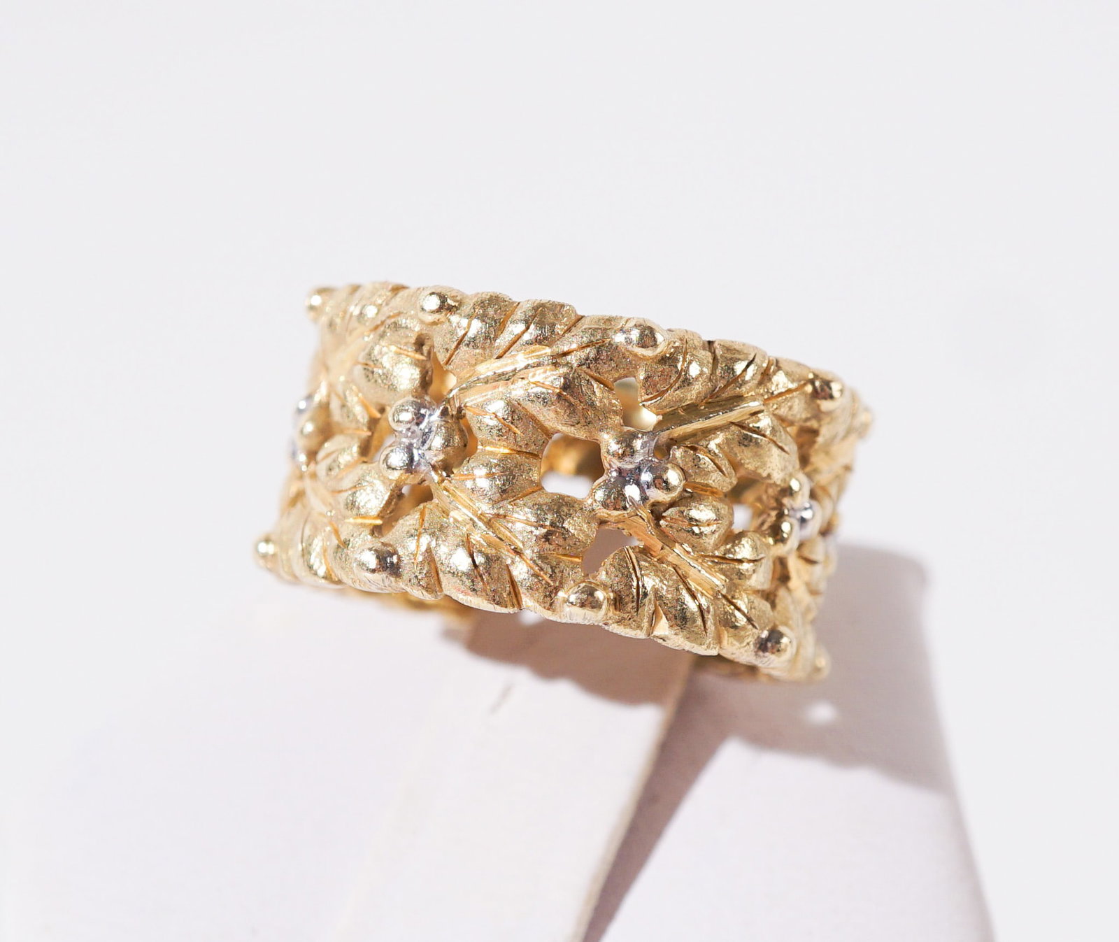 Mario Buccellati 18-Karat Yellow-Gold Ring, Weight: 5.7 dwt., Shank size: 7-1/4 (1 of 2)