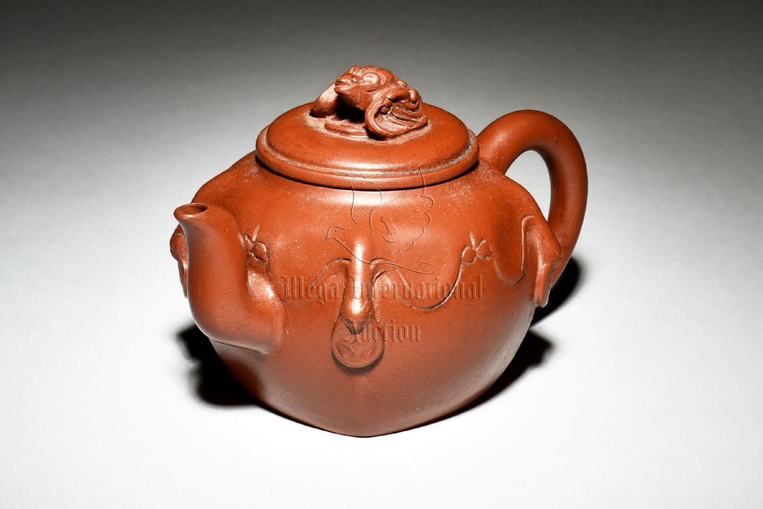 YIXING ZISHA 'MYTHICAL BEAST' TEAPOT (1 of 5)