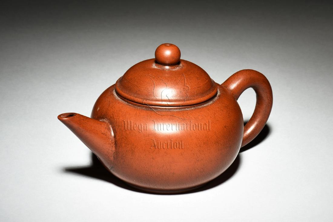 YIXING ZISHA ROUND TEAPOT (1 of 5)