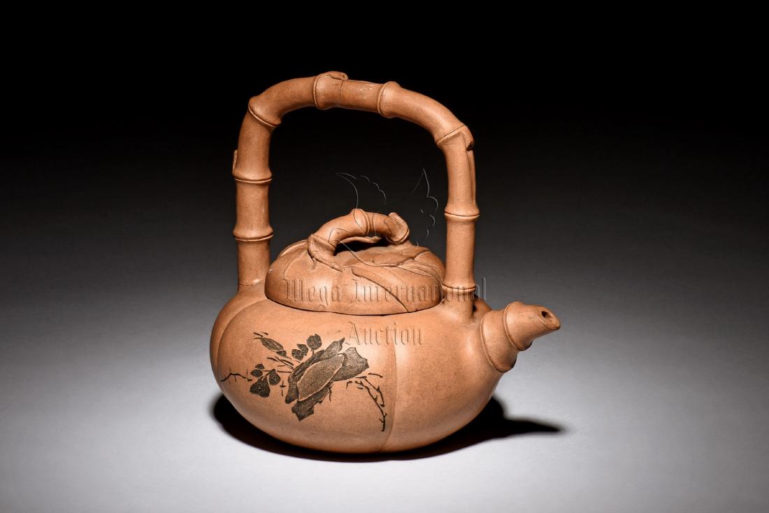 YIXING ZISHA LOBED 'BAMBOO' TEAPOT (1 of 7)