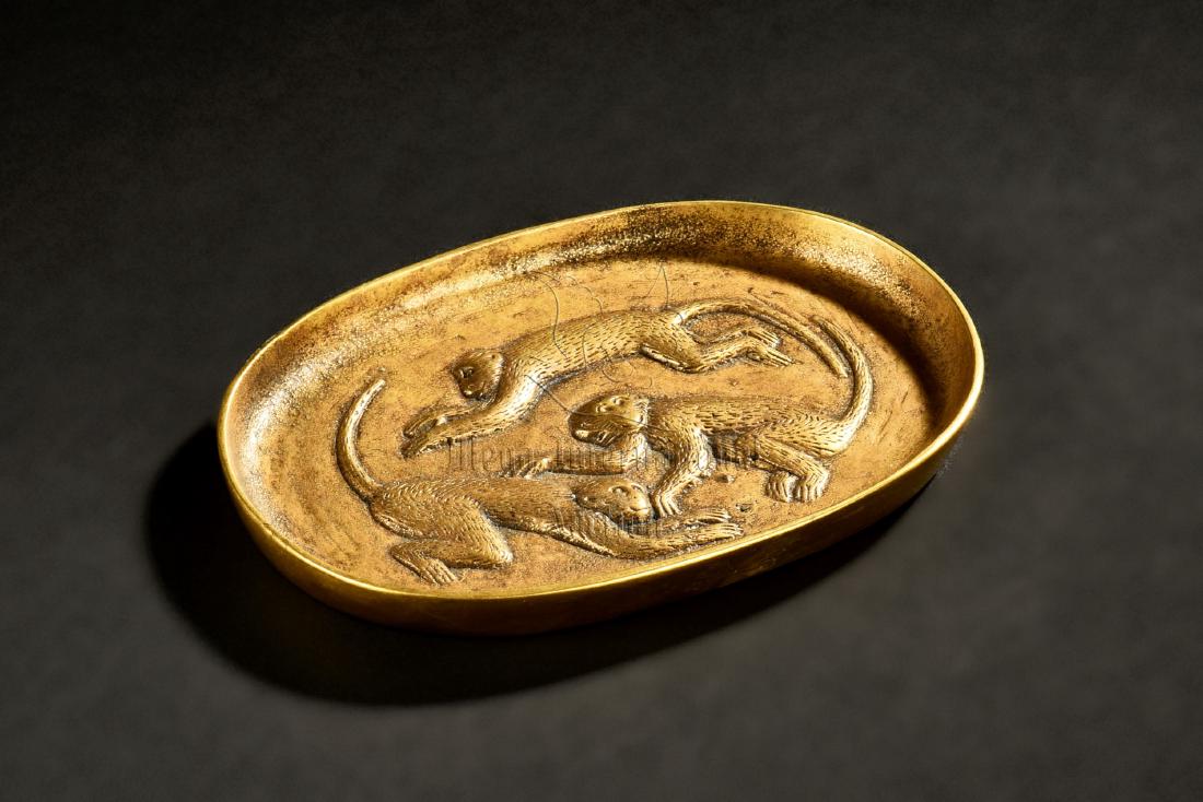 BRONZE CAST 'THREE MONKEYS' BRUSH TIP WASHER (1 of 6)