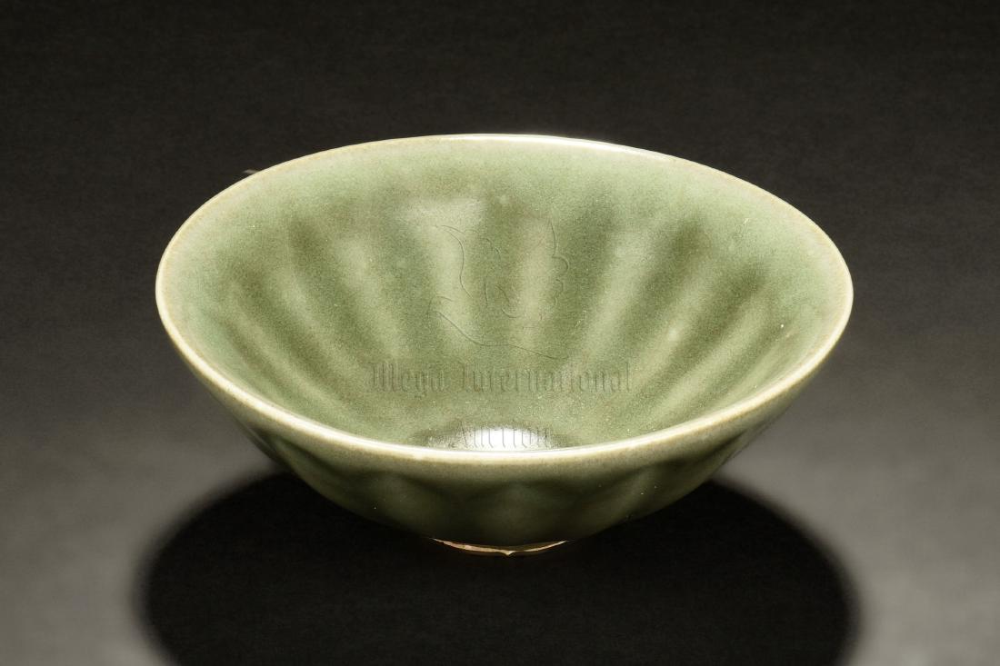 LONGQUAN WARE LOTUS BOWL (1 of 6)