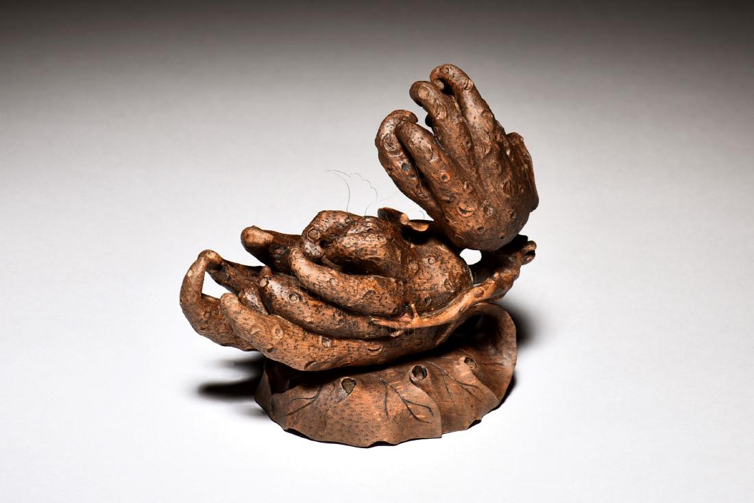 BAMBOO CARVED BUDDHA'S HAND FIGURE (1 of 7)