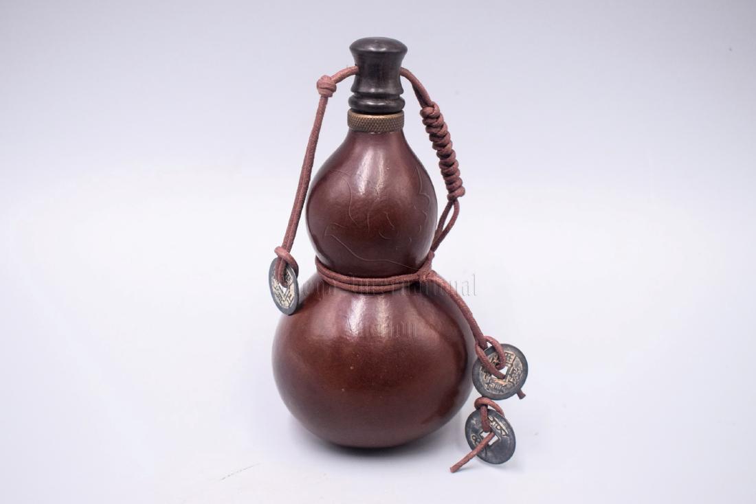 DOUBLE GOURD MOULDED EWER (1 of 3)