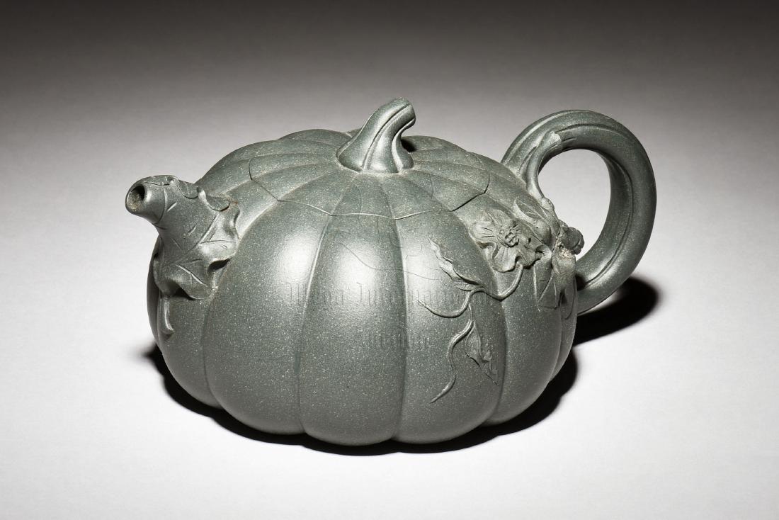YIXING ZISHA 'PUMPKIN' TEAPOT (1 of 8)