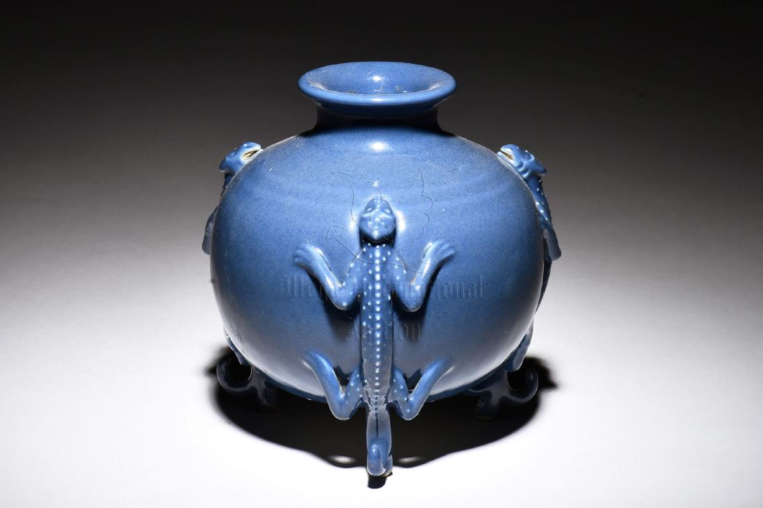 MONOCHROME BLUE GLAZED JAR WITH CHILONG SUPPORTS (1 of 6)